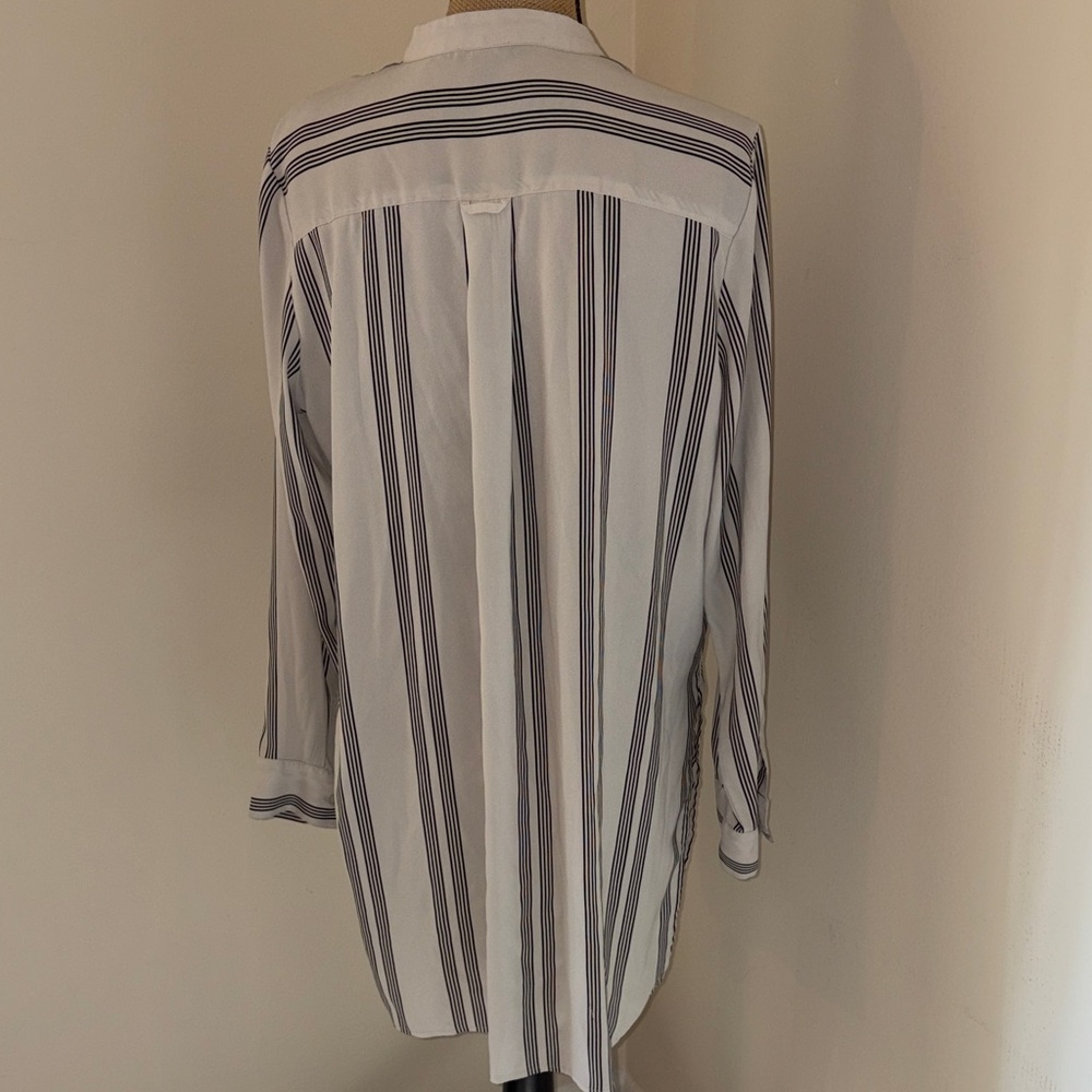 Women's White and Navy Striped Tunic Blouse - Picture 5 of 6